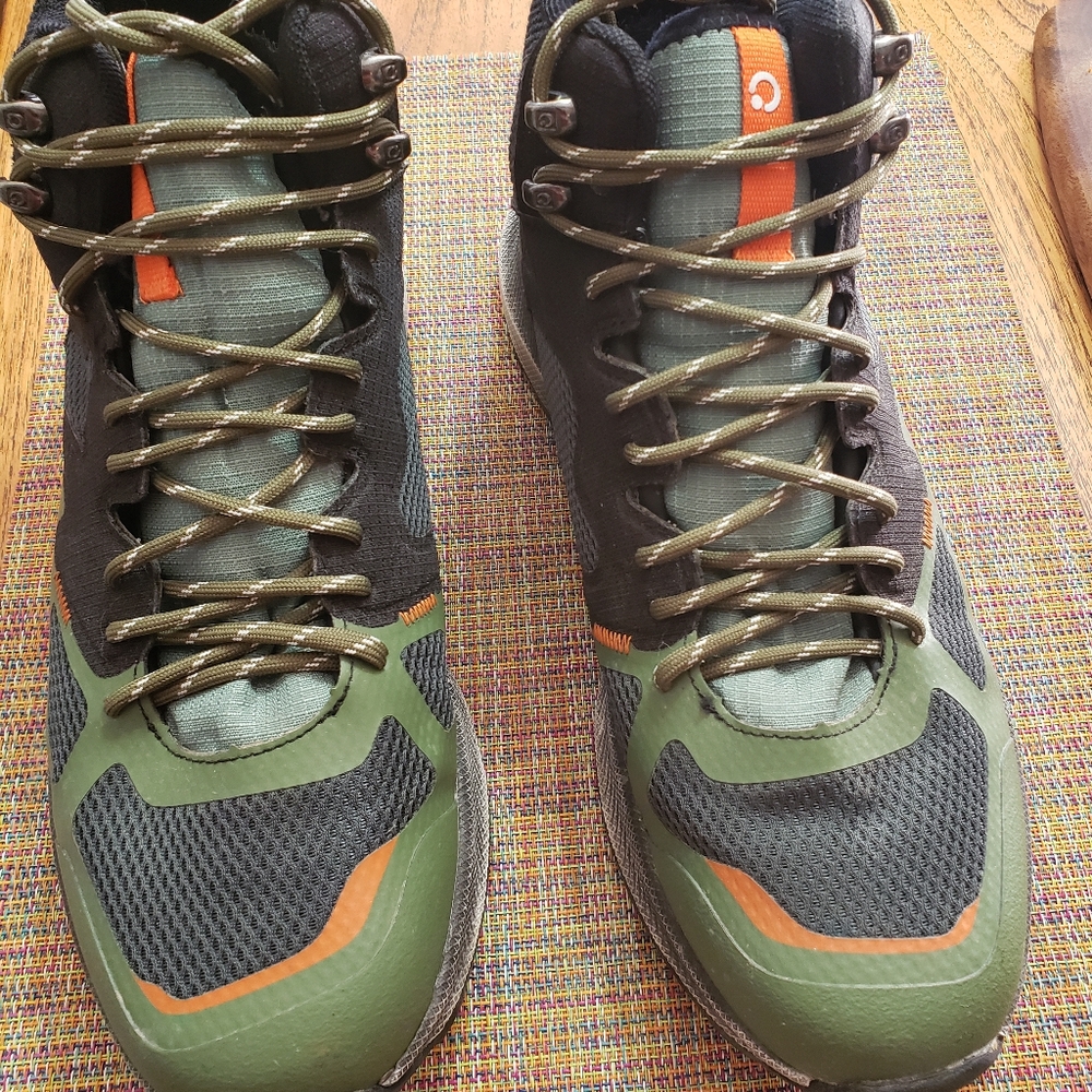 Running shoes - Picture 3 of 4